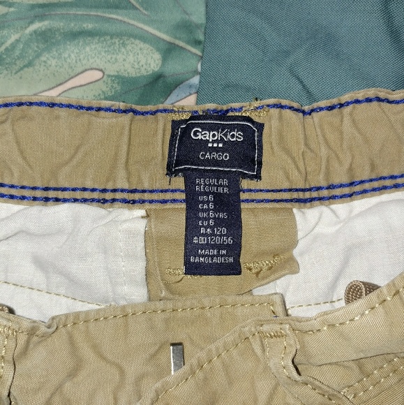 Gap Kids khaki cargo shorts - Picture 2 of 3